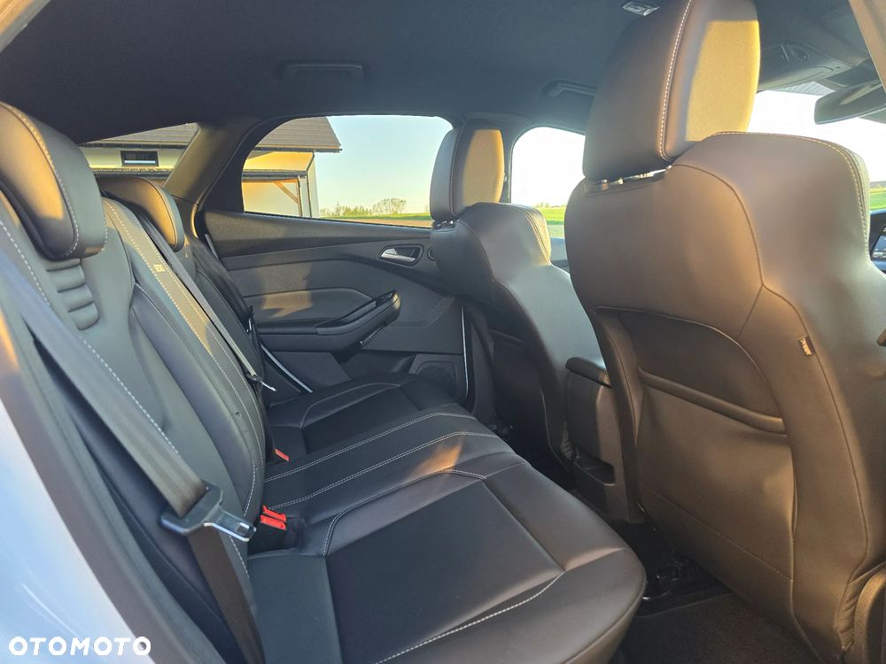 Ford Focus 2.0 EcoBoost ST mit Leder-Exclusiv-Paket - 35