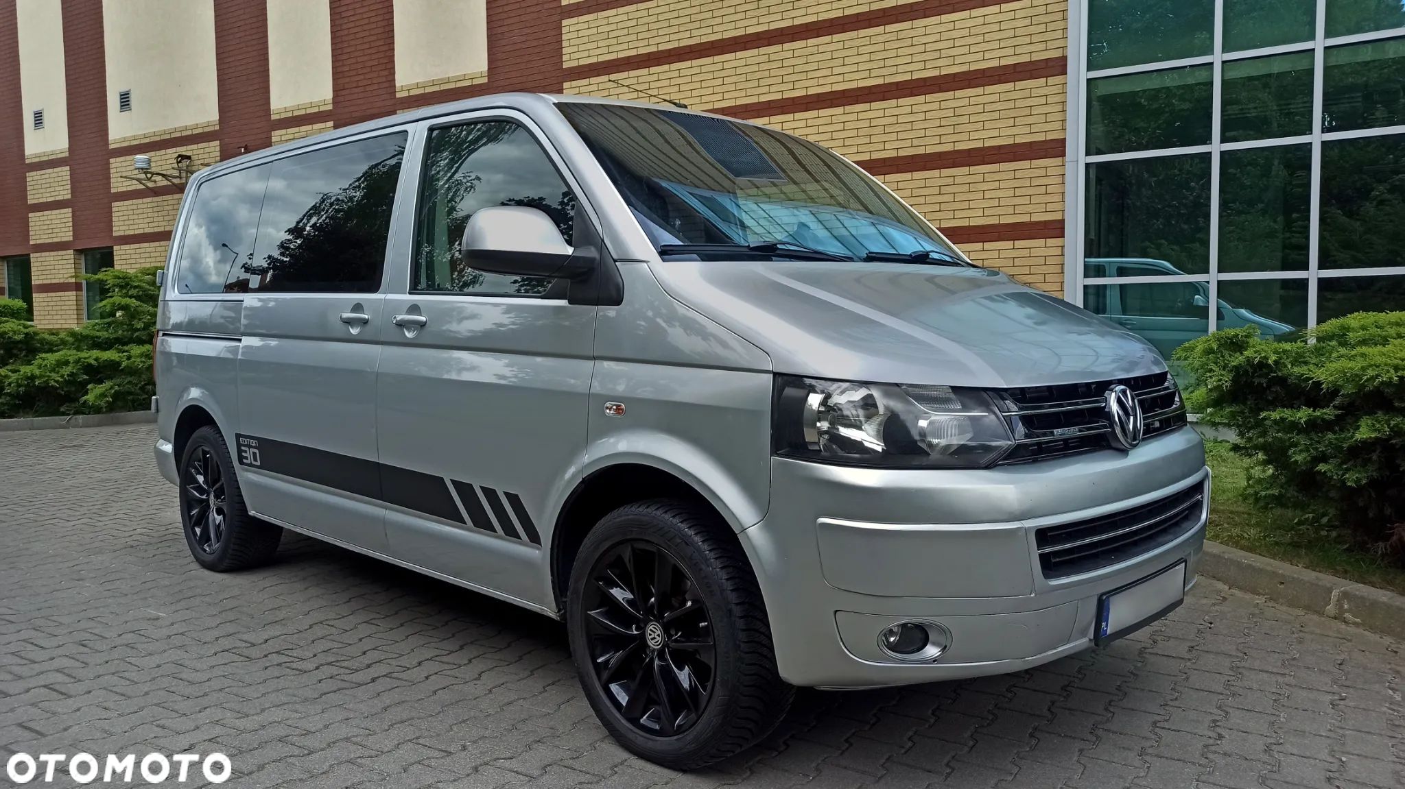 Volkswagen Transporter - 1