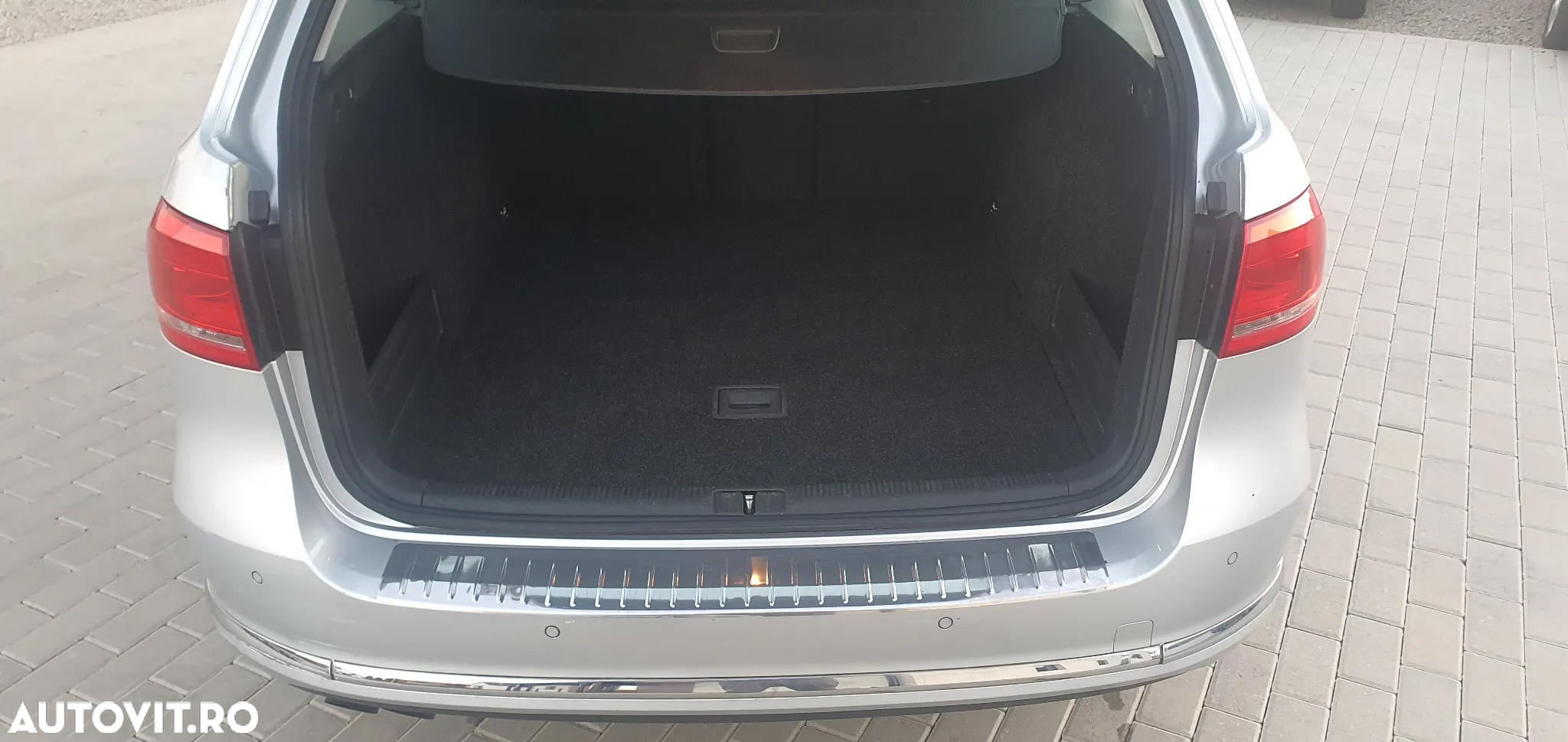 Volkswagen Passat Variant 2.0 Blue TDI SCR Business Edition - 10