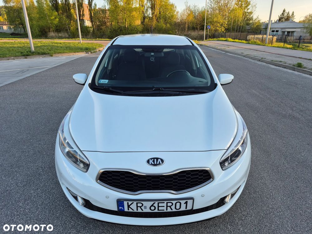 Kia Ceed 1.4 L - 5