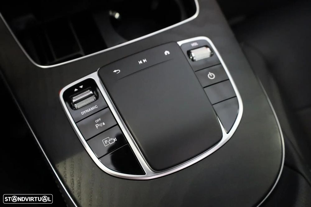 Mercedes-Benz E 300 e AMG Line - 52