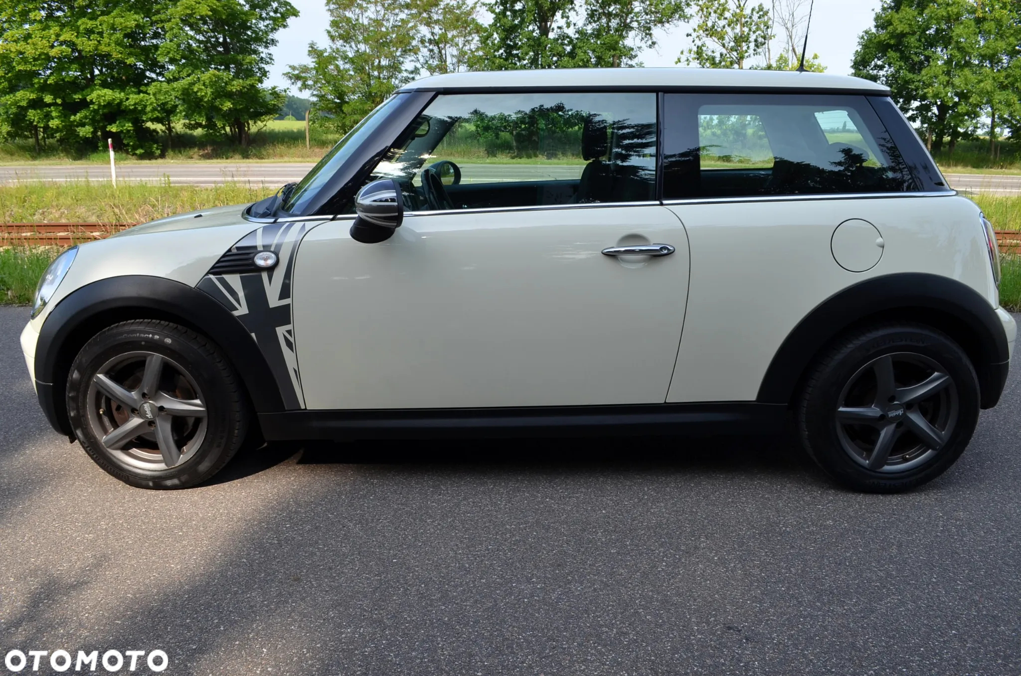 MINI ONE - 6