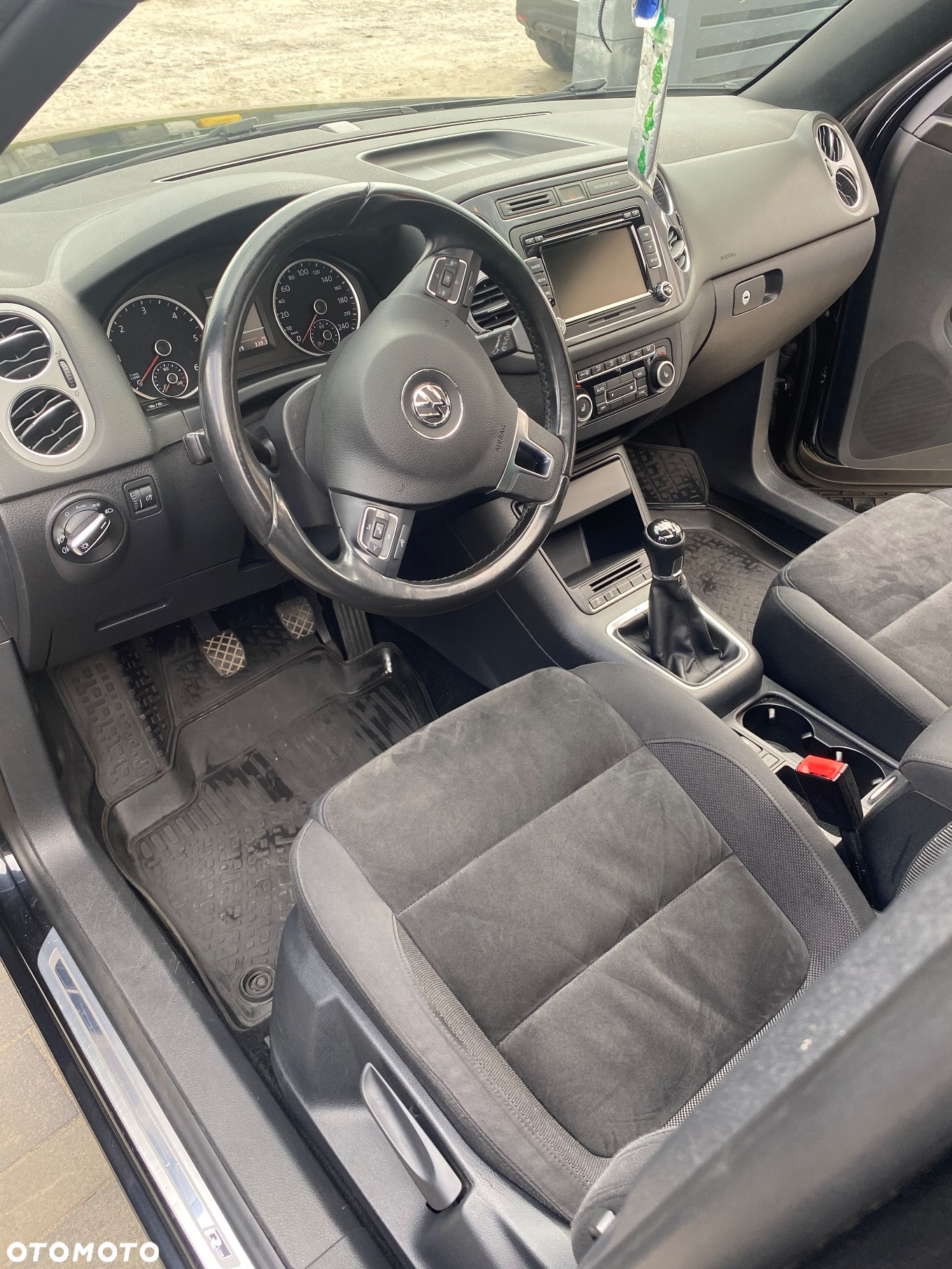 Volkswagen Tiguan 2.0 TDI 4Mot Perfectline R-Style - 14