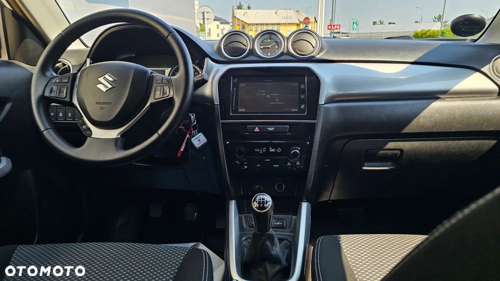 Suzuki Vitara 1.6 Premium 2WD - 25