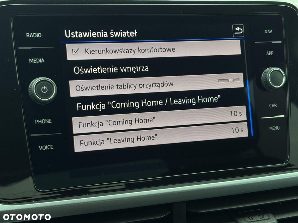 Volkswagen T-Roc 1.5 TSI Life DSG - 24