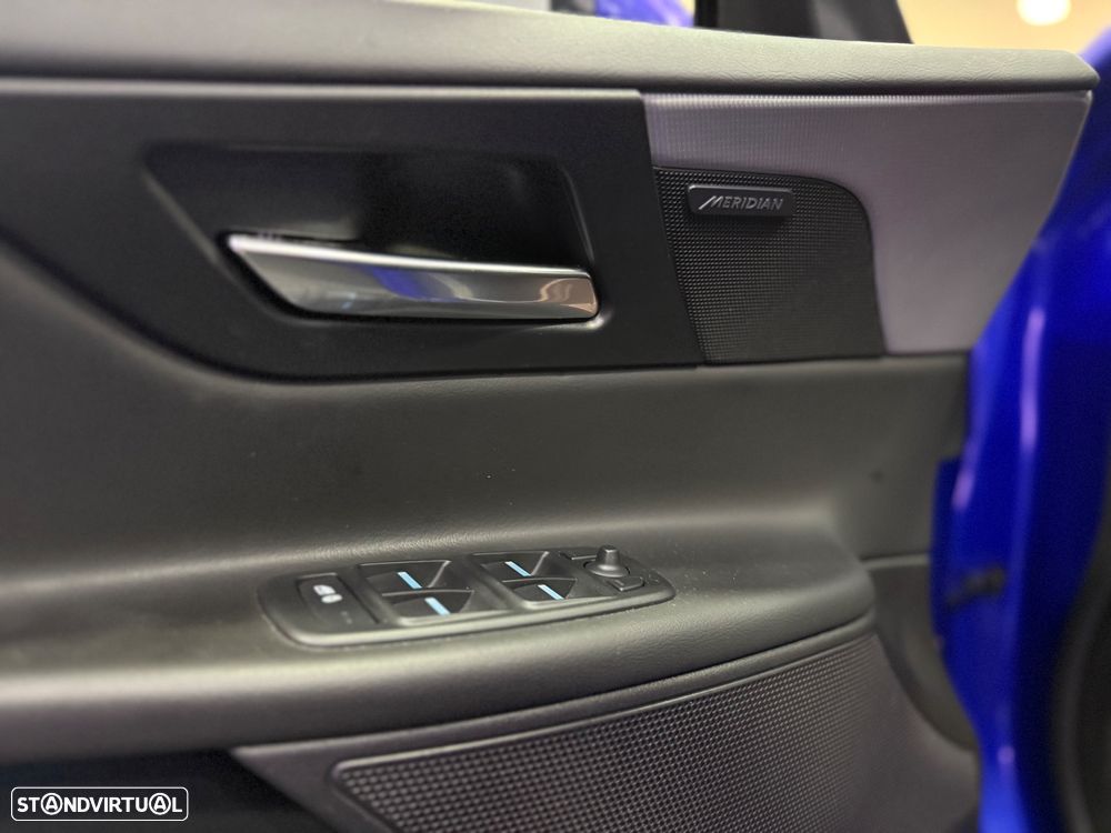 Jaguar XE 2.0 D R-Sport - 8