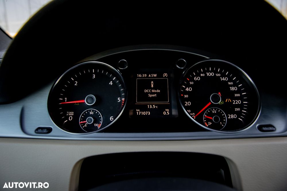 Volkswagen Passat CC - 28