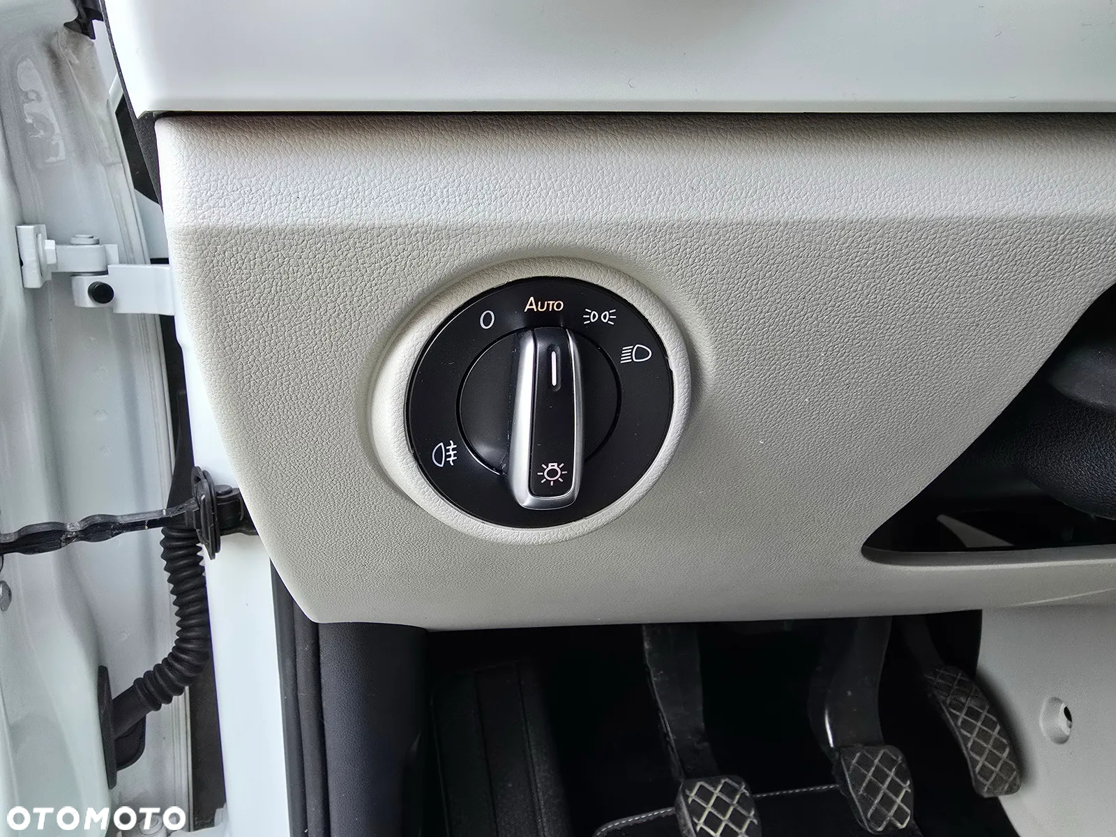 Volkswagen up! 1.0 beats - 12