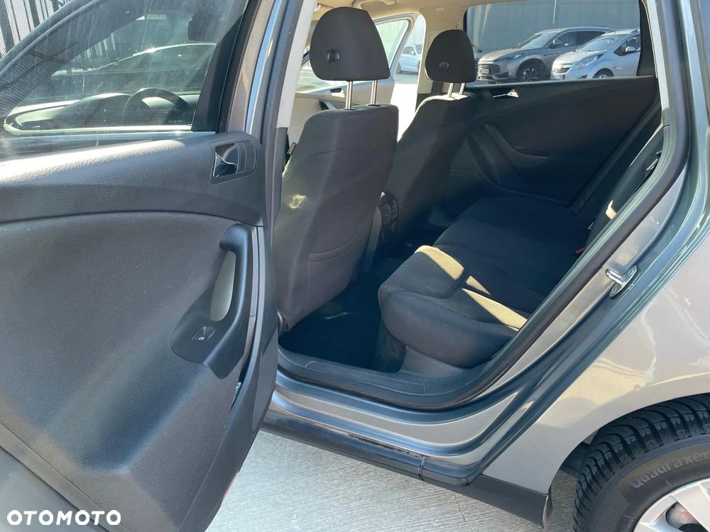 Volkswagen Passat 1.9 TDI Comfortline - 14