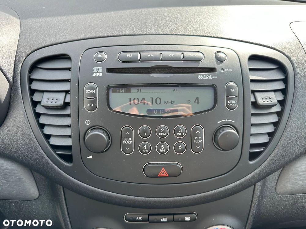 Hyundai i10 1.1 Premium - 28