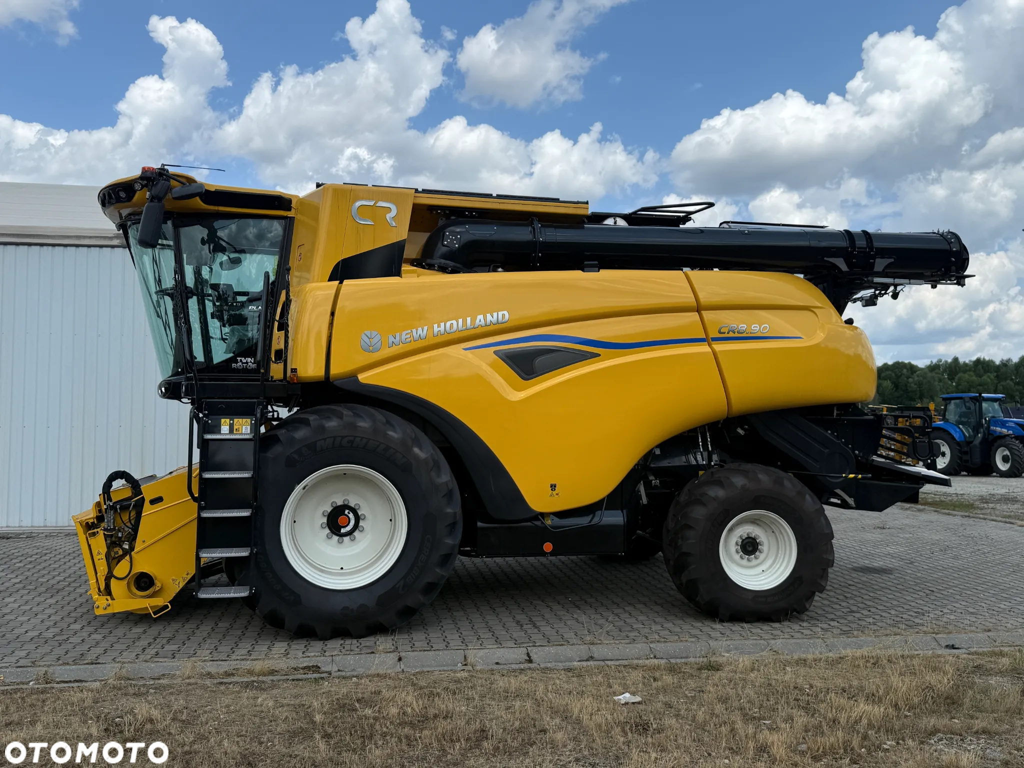 New Holland CR8.90 - 3