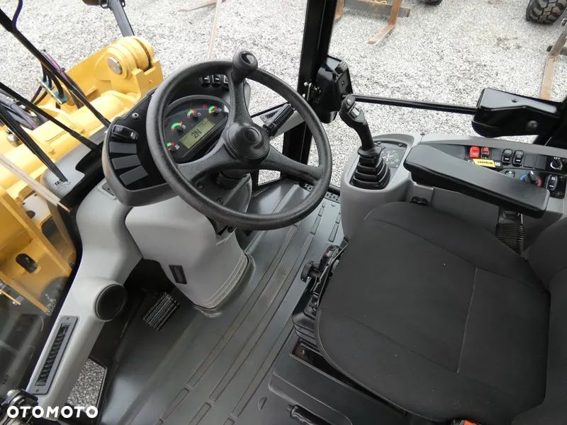 Caterpillar CAT 906M Z Niemiec / 2.942mth Serwis / Idealny / - 9