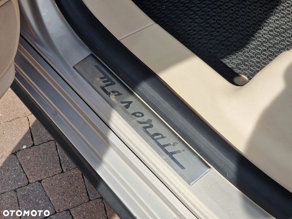 Maserati Quattroporte - 13