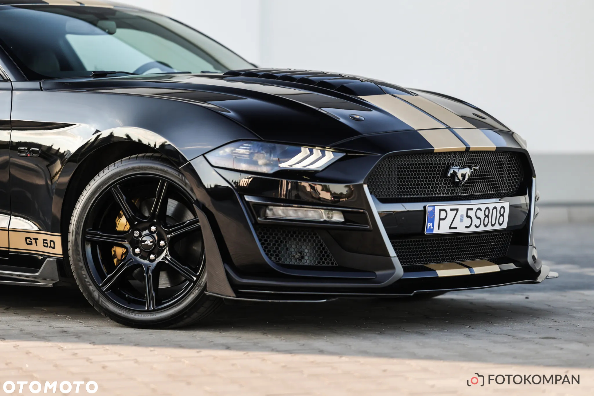 Ford Mustang 5.0 V8 GT - 4