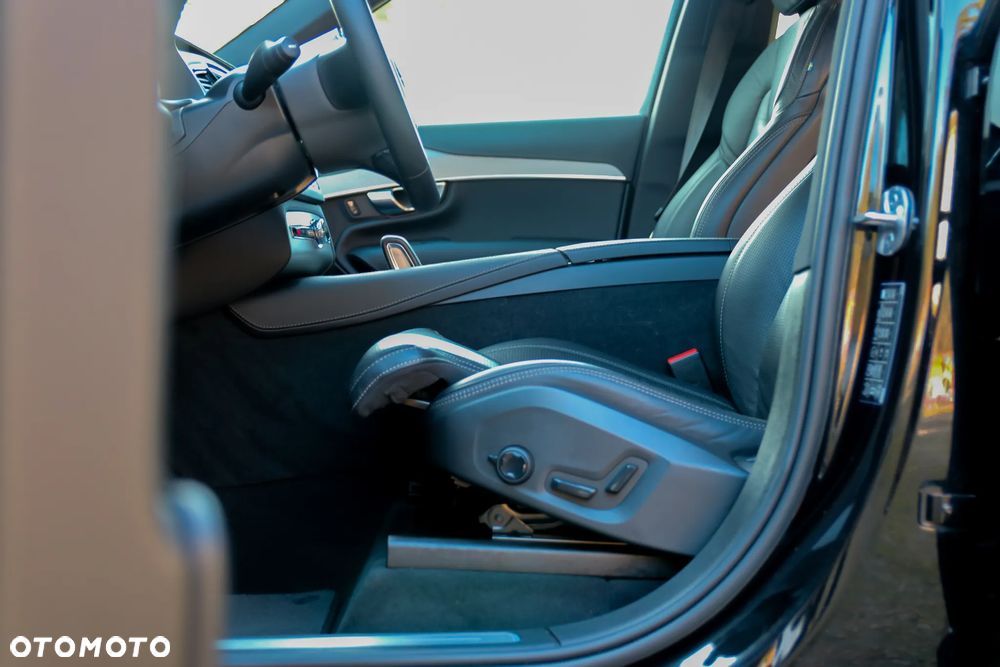 Volvo XC 90 T8 AWD Plug-In Hybrid R-Design 7os - 20