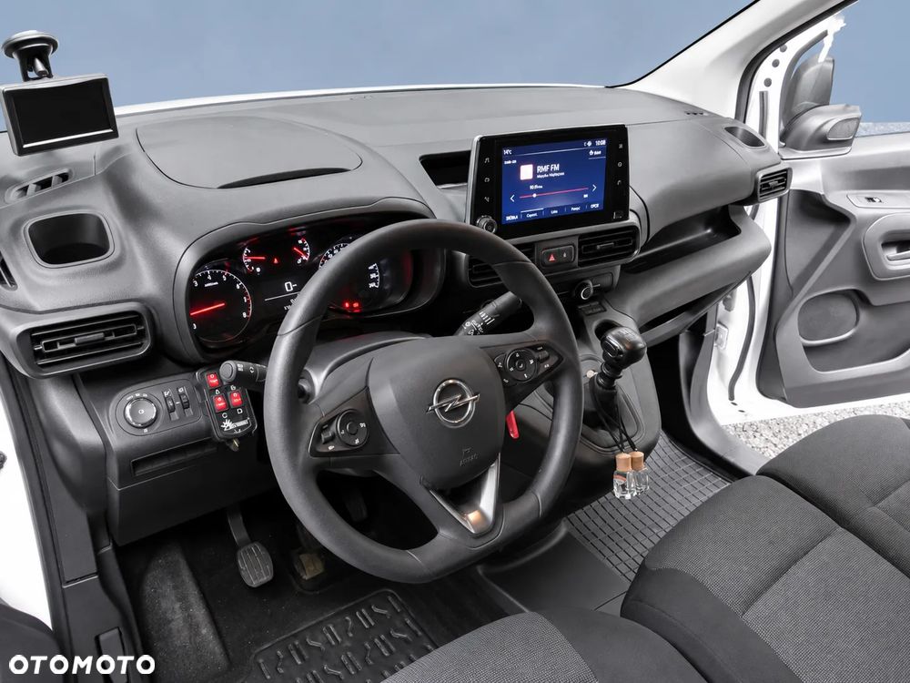 Opel Combo - 17