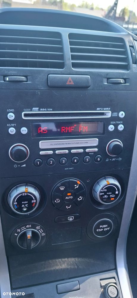 Suzuki Grand Vitara 2.0 Automatik Comfort + Family - 12