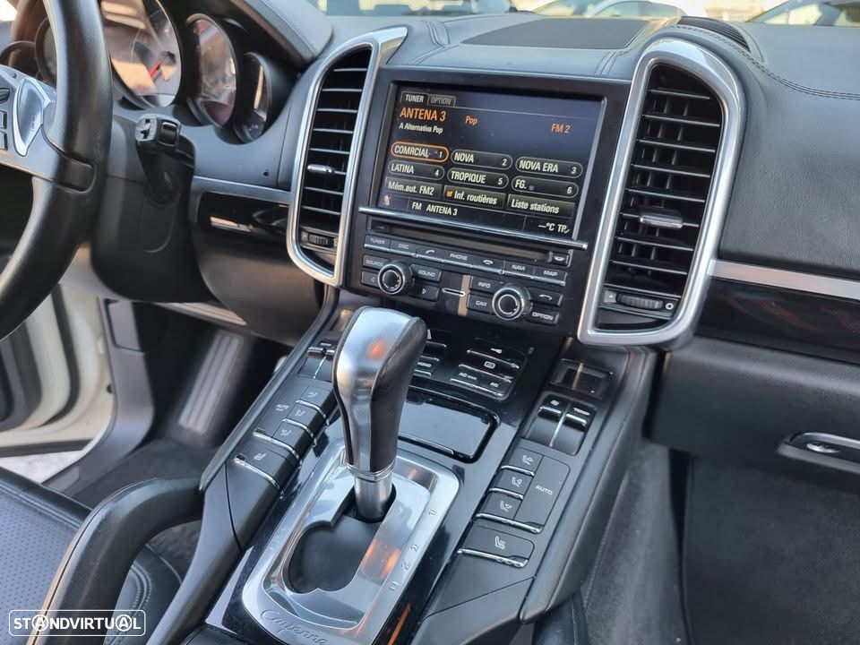 Porsche Cayenne S - 4