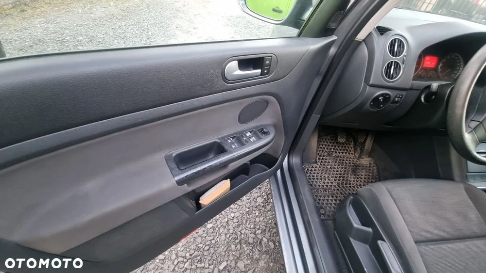 Volkswagen Golf Plus 1.4 Goal - 12
