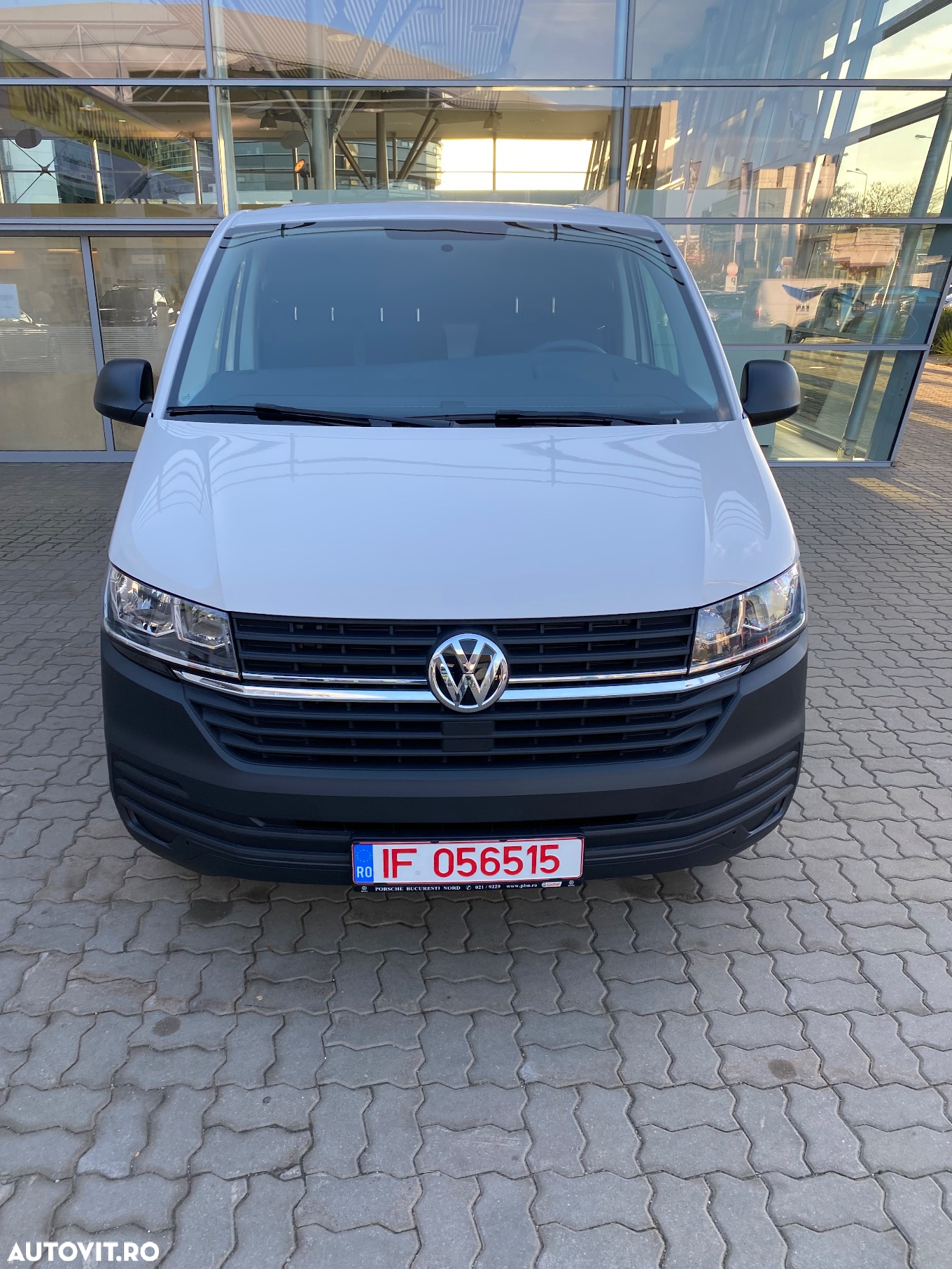 Volkswagen Transporter - 2