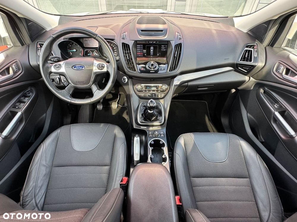 Ford Kuga 2.0 TDCi AWD ST-Line - 24