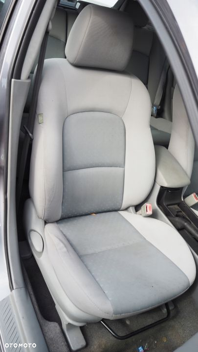 FOTELE KANAPA ŚRODEK MAZDA 3 EUROPA 5 DRZWI - 6