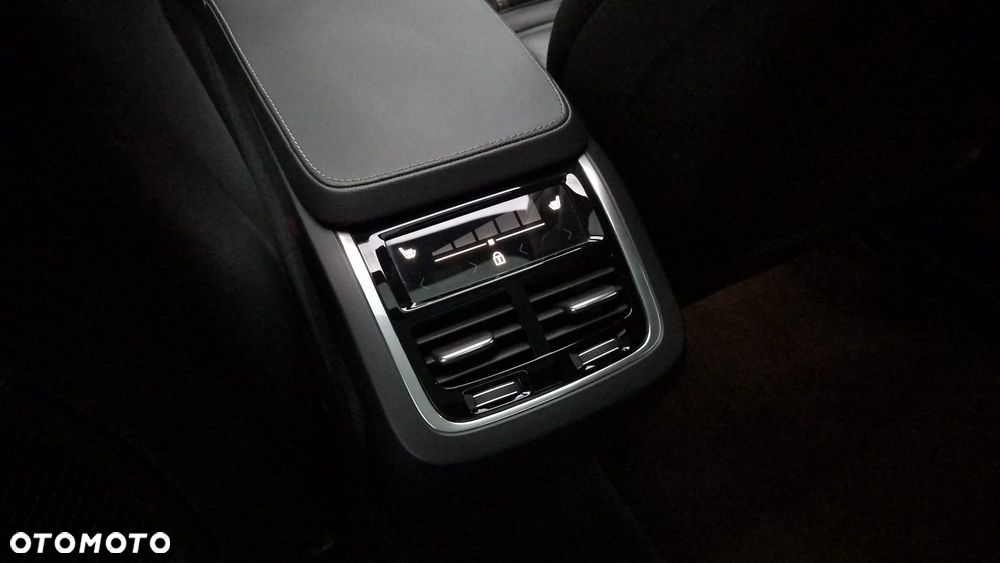 Volvo XC 90 B5 D AWD Inscription 7os - 33
