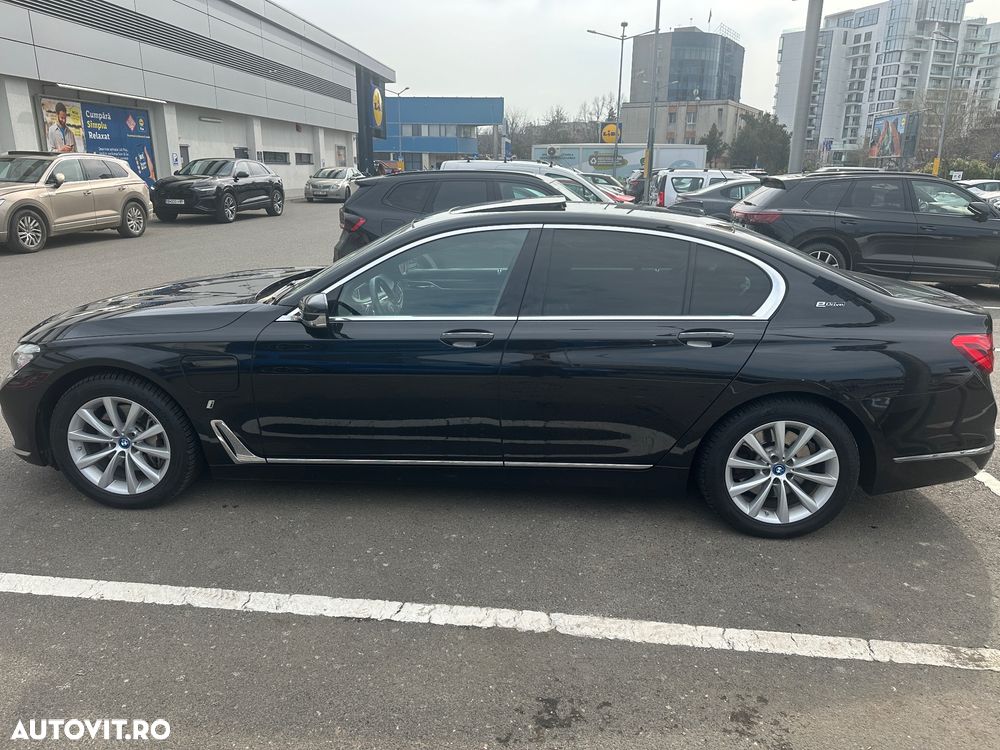 BMW Seria 7 740e iPerformance - 3