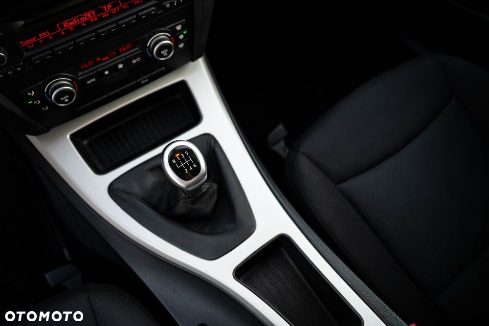 BMW Seria 3 318d - 17