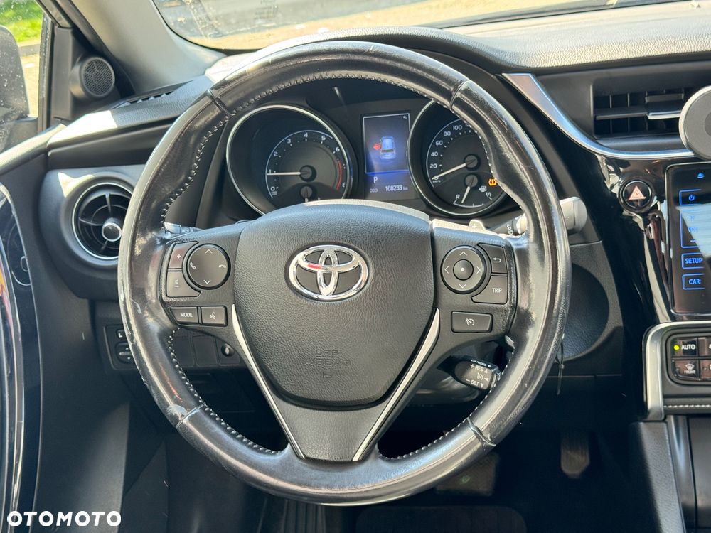 Toyota Auris 1.6 Premium MS - 29