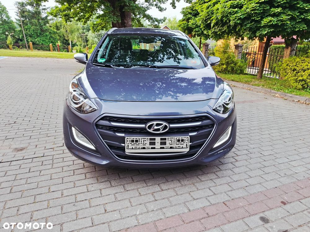 Hyundai i30 blue Kombi 1.6 GDi Passion - 11