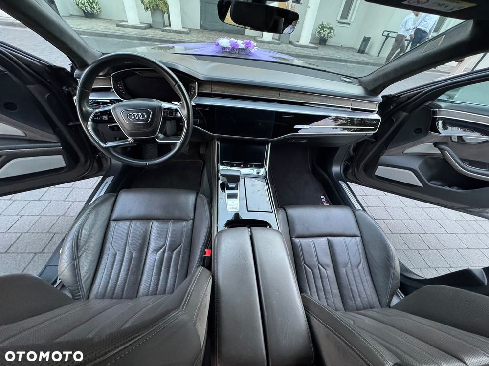 Audi A8 L 55 TFSI quattro tiptronic - 24