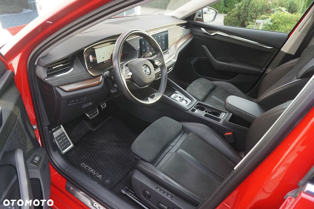 Skoda Octavia 2.0 TDI DSG 4x4 Scout - 33