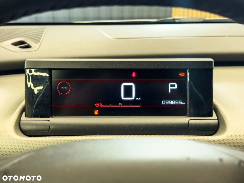 Citroën C4 Cactus 1.2 PureTech Feel S&S EAT6 - 36