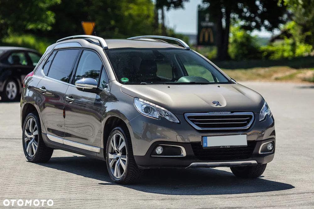 Peugeot 2008 1.2 Pure Tech Style S&S - 7