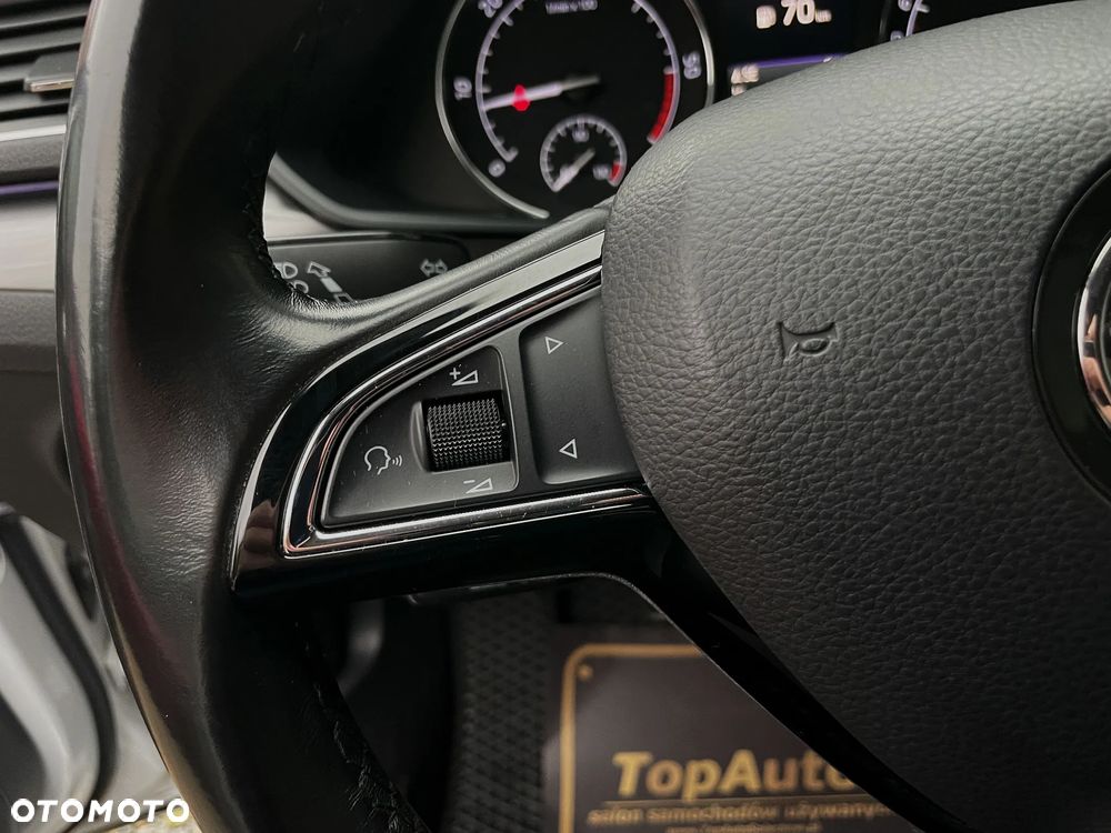 Skoda Superb 2.0 TDI Ambition DSG - 22