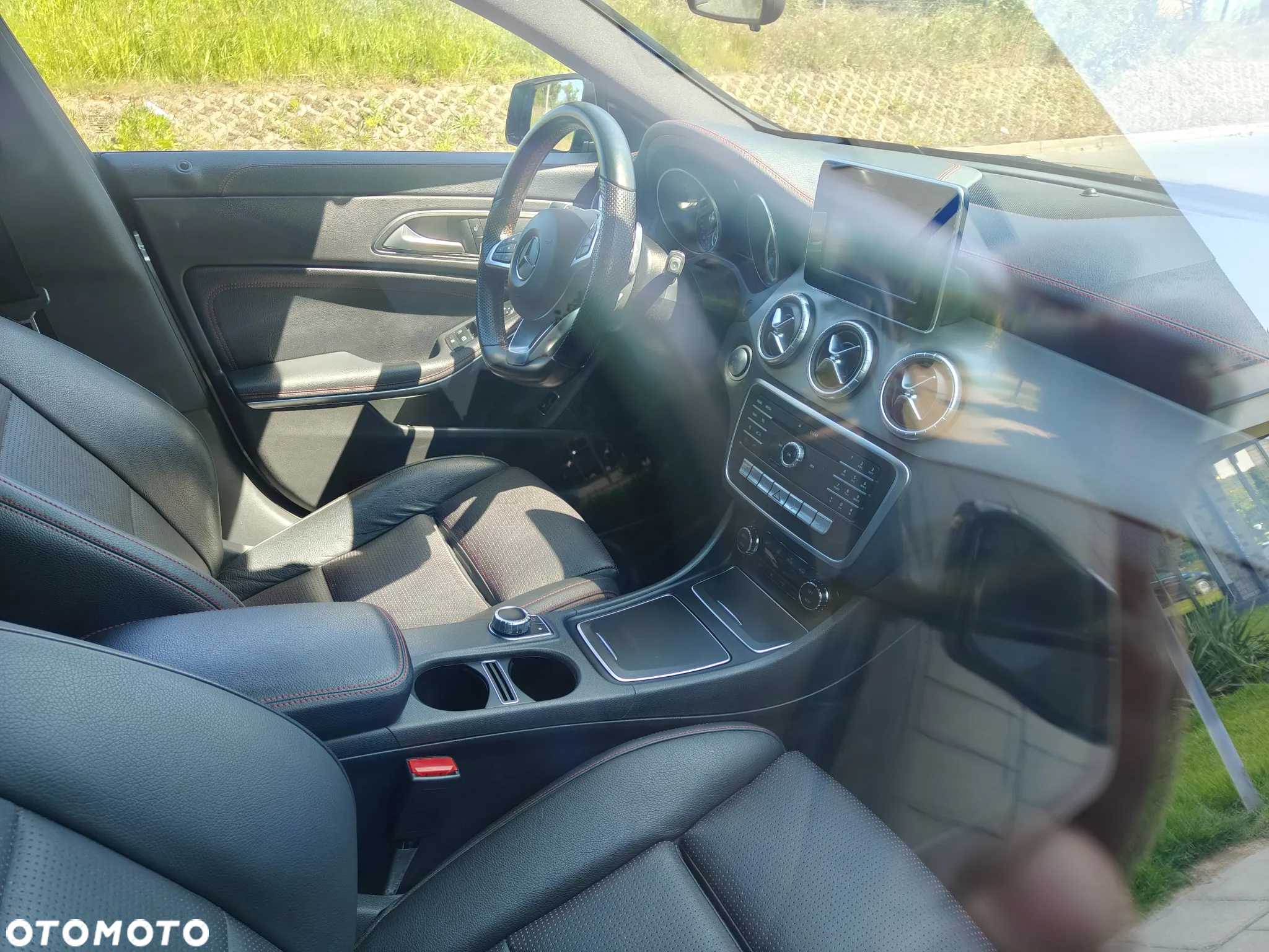 Mercedes-Benz CLA 220 4-Matic AMG Line - 3