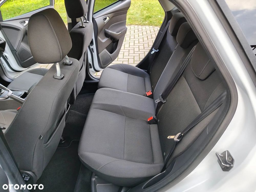 Ford Focus Turnier 1.5 EcoBoost Start-Stopp-System Business Edition - 16