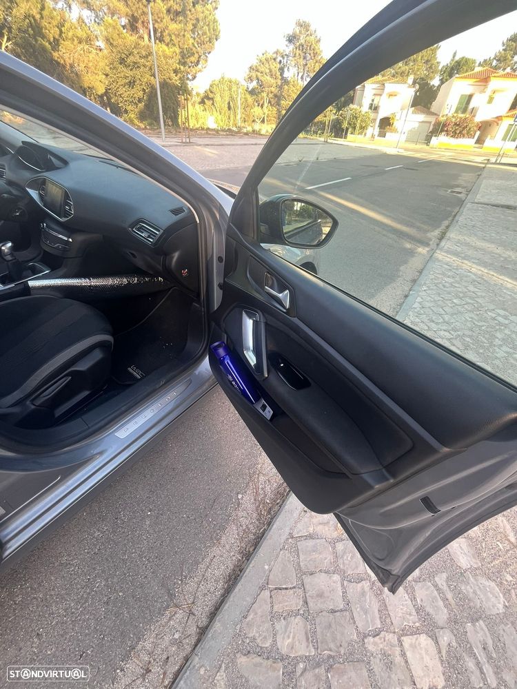 Peugeot 308 SW 1.6 BlueHDi Style - 14