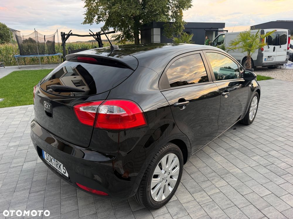 Kia Rio - 31