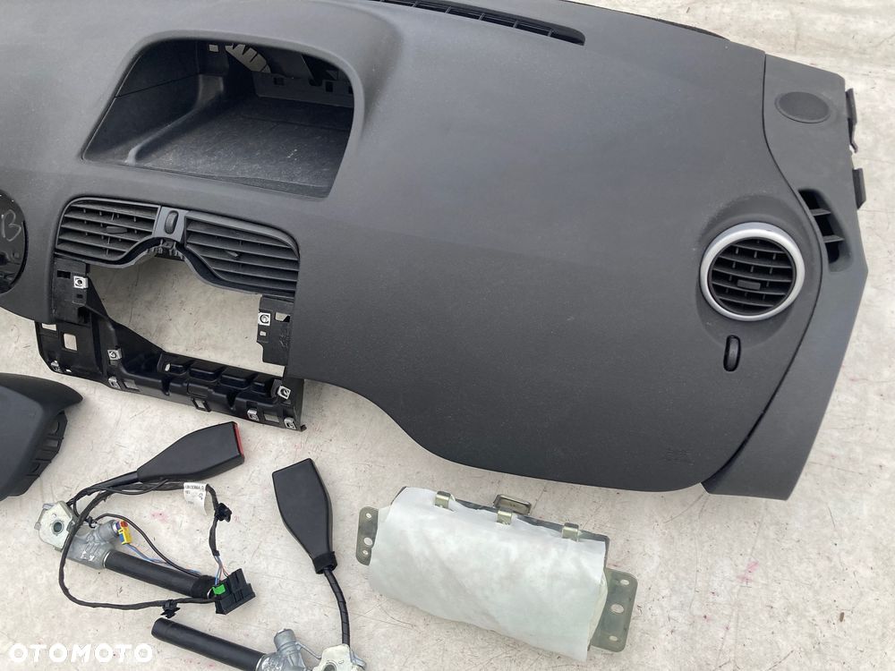 RENAULT KANGOO DESKA KONSOLA KOKPIT PULPIT PÓŁKA PARAPET AIRBAG PODUSZKI POWIETRZNE KIEROWCY PASAŻERA PODUSZKA POWIETRZNA FOTELA W FOTEL KURTYNY KURTYNA AIR BAG FOTELA PASY PAS - 5