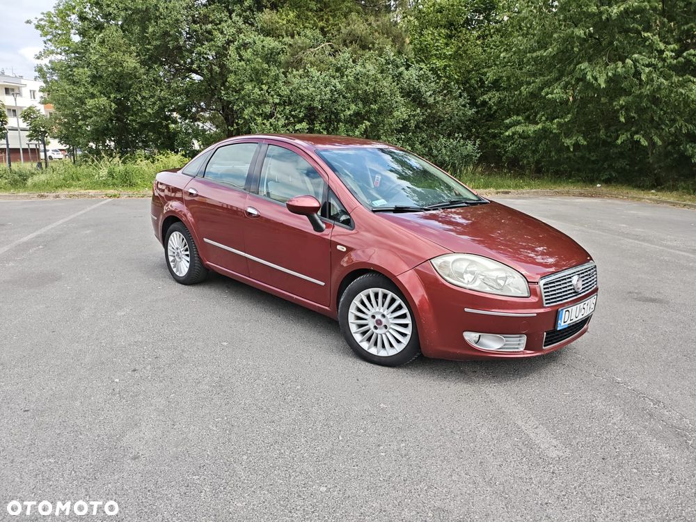 Fiat Linea 1.4 T-Jet 16V Emotion - 1