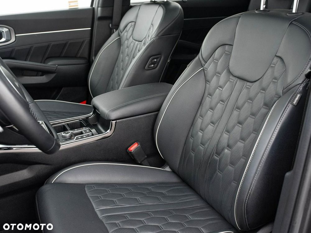 Kia Sorento - 12