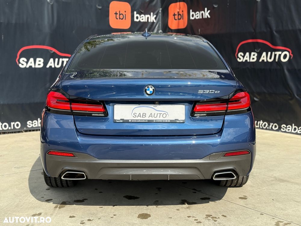 BMW Seria 5 530e Aut. - 26