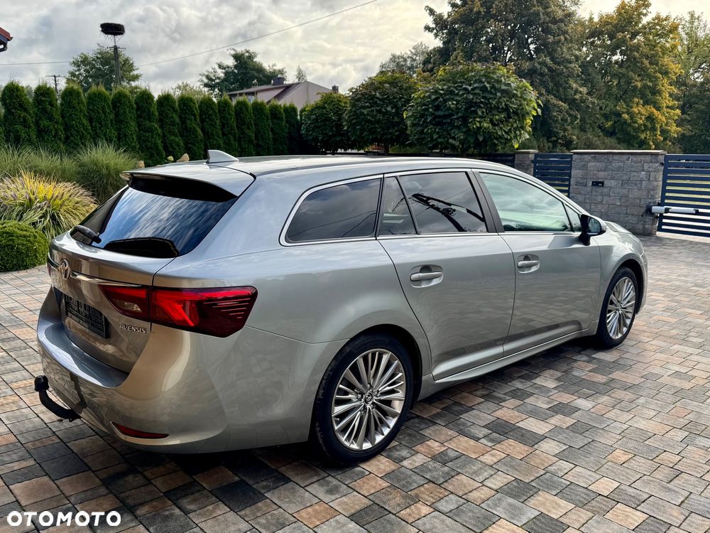 Toyota Avensis Touring Sports 1.8 Executive - 6