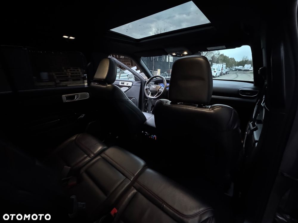 Ford Explorer - 17