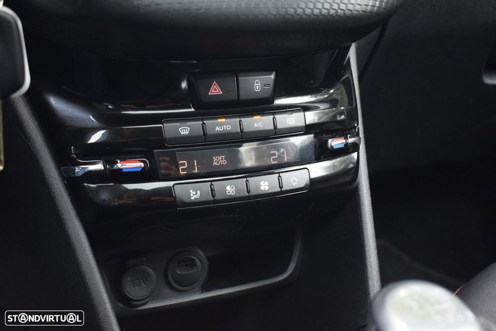 Peugeot 208 1.2 PureTech GT Line - 35