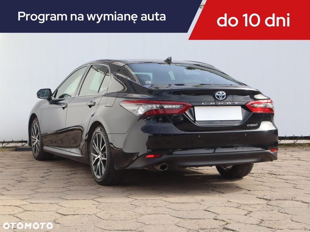 Toyota Camry - 6