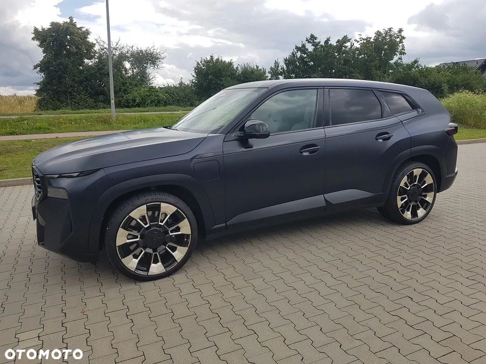 BMW XM - 4