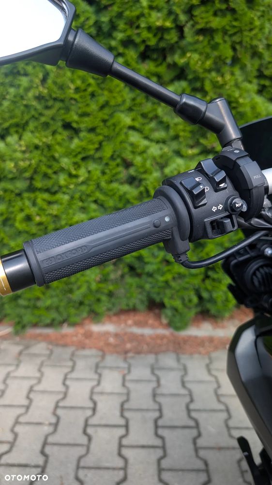 Yamaha MT - 8